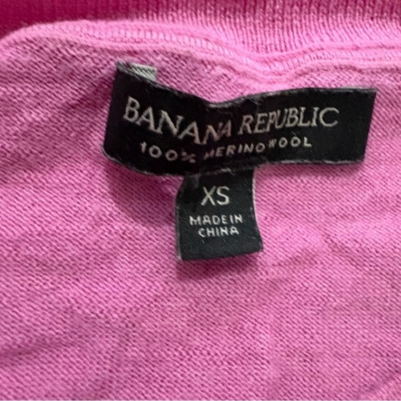 Banana Republic 100% Merino Wool Pink Sweater Sz XS Lightweight Preppy Classic - Picture 2 of 8